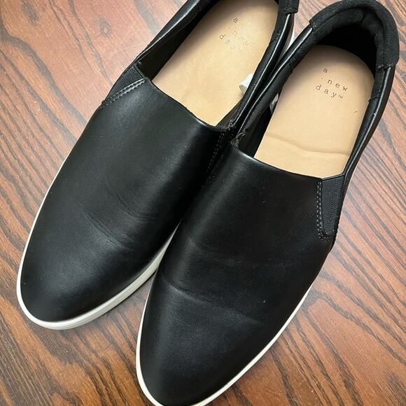 A New Day Slip Ons - Picture 1 of 4